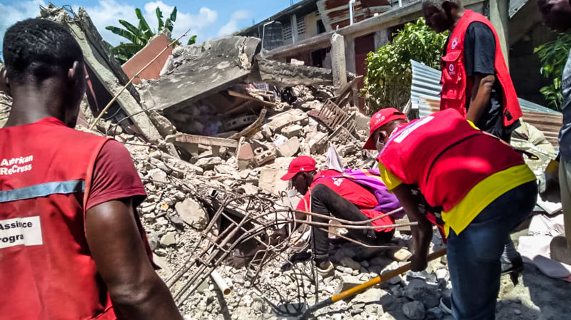 Så här hjälper Röda Korset på Haiti