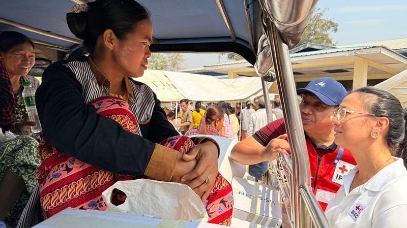 Världens katastrofrapport 2026: Skadlig information accelererar humanitära kriser och försvårar biståndsarbetet