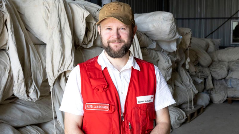 Många överraskande situationer i logistiken för nödhjälpsoperationen i Sudan